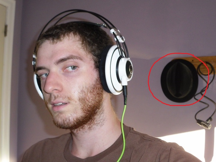 ESR - AKG Q701 Headphones are really big